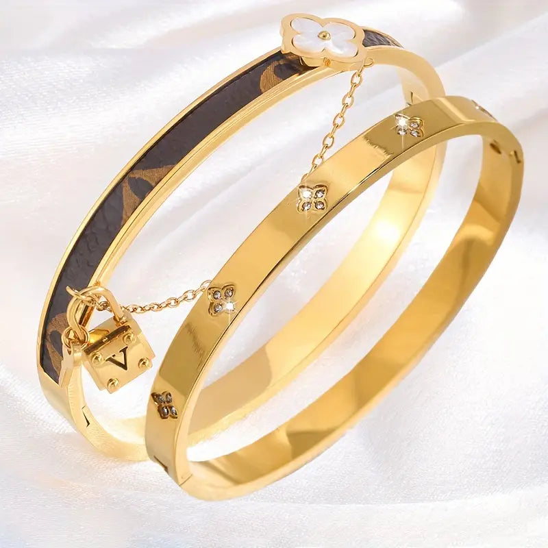 Locked V Bangle Set