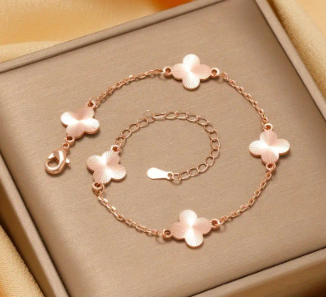 Rosy Bracelet